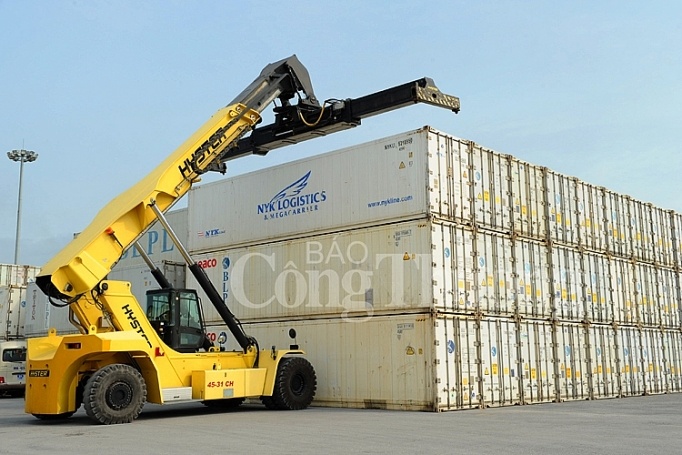 Công ty CP Transworld QBV ICD có tổng diện tích 20 ha toàn bãi, trong đó có 87.000 m2 khu vực tác nghiệp container, 7.500 m2 kho ngoại quan và kho tổng hợp, 1.500 m2 kho hàng lạnh