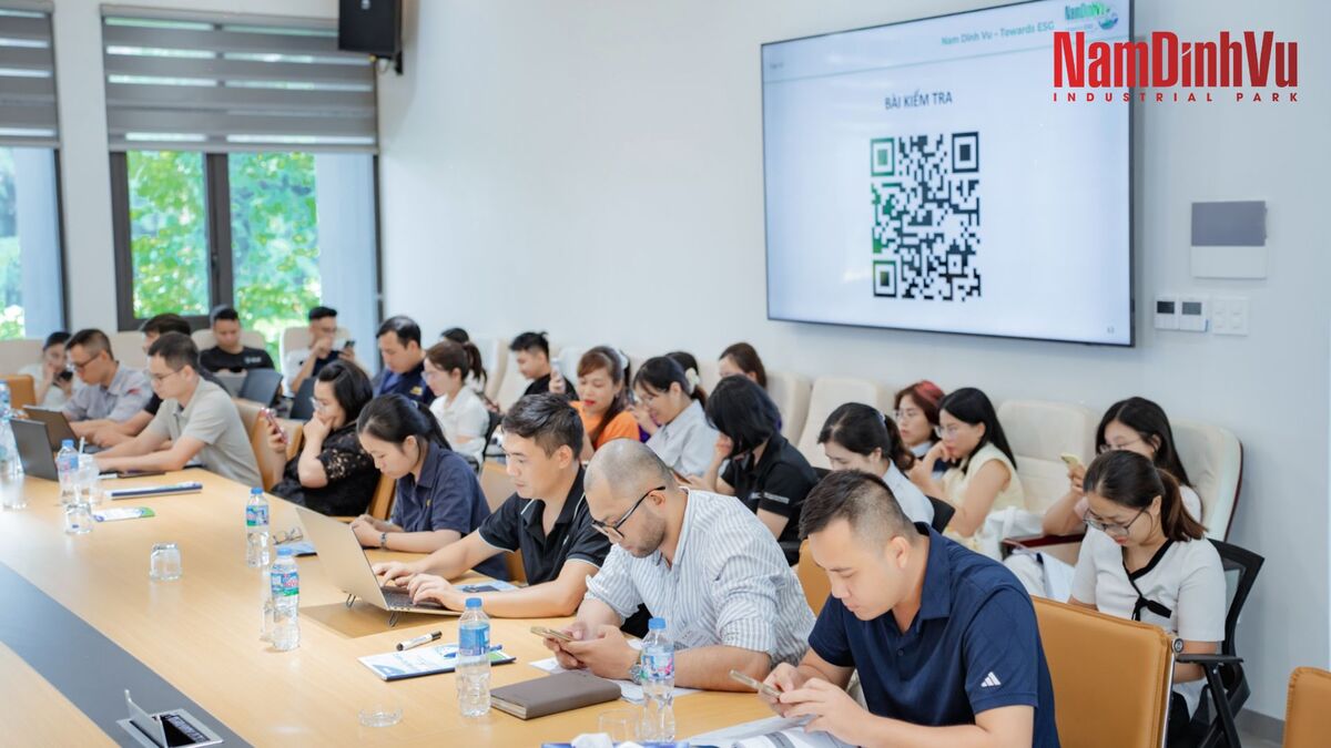🌱 TỔNG KẾT CHUYÊN ĐỀ 1 (ISO 9001 – ISO 14001 – ISO 45001) TRONG CHUỖI ĐÀO TẠO ESG & CHUYỂN ĐỔI XANH 2026 11 DAO TAO ESG CHUYEN DOI XANH 19