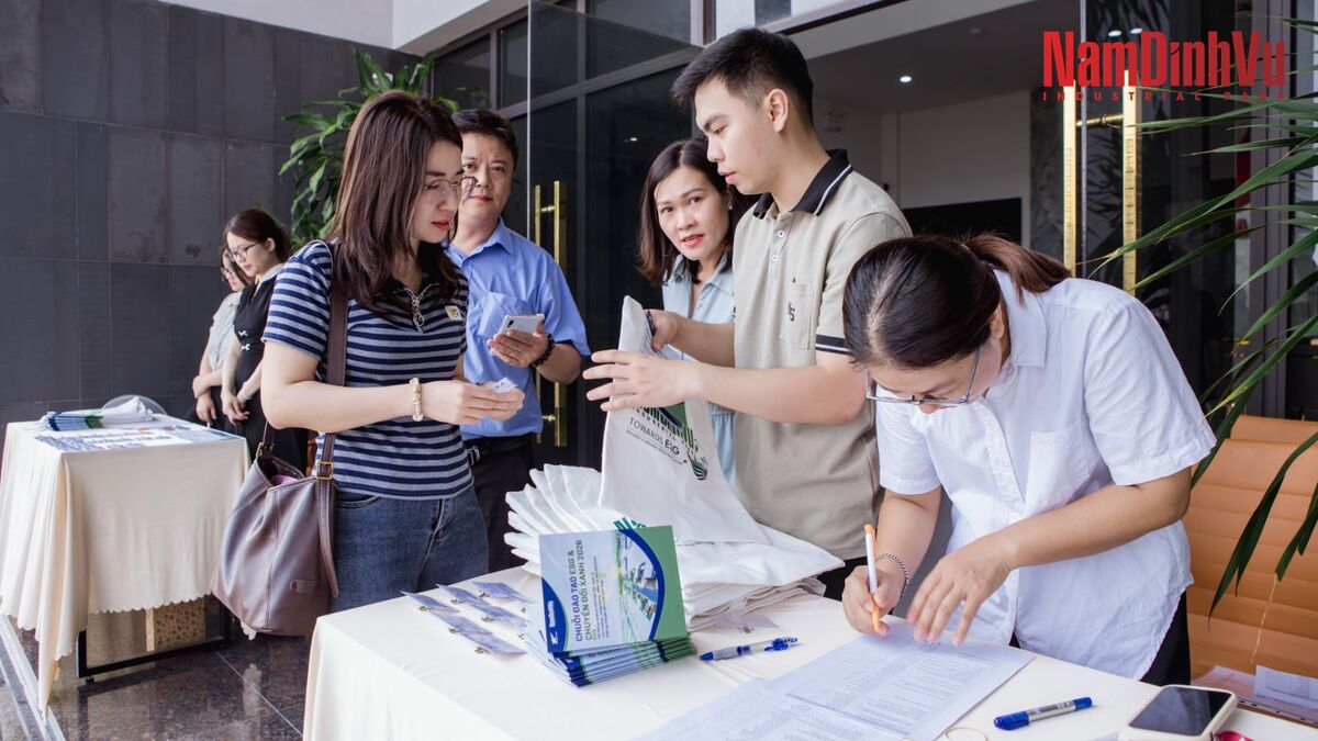 🌱 TỔNG KẾT CHUYÊN ĐỀ 1 (ISO 9001 – ISO 14001 – ISO 45001) TRONG CHUỖI ĐÀO TẠO ESG & CHUYỂN ĐỔI XANH 2026 16 DAO TAO ESG CHUYEN DOI XANH 3