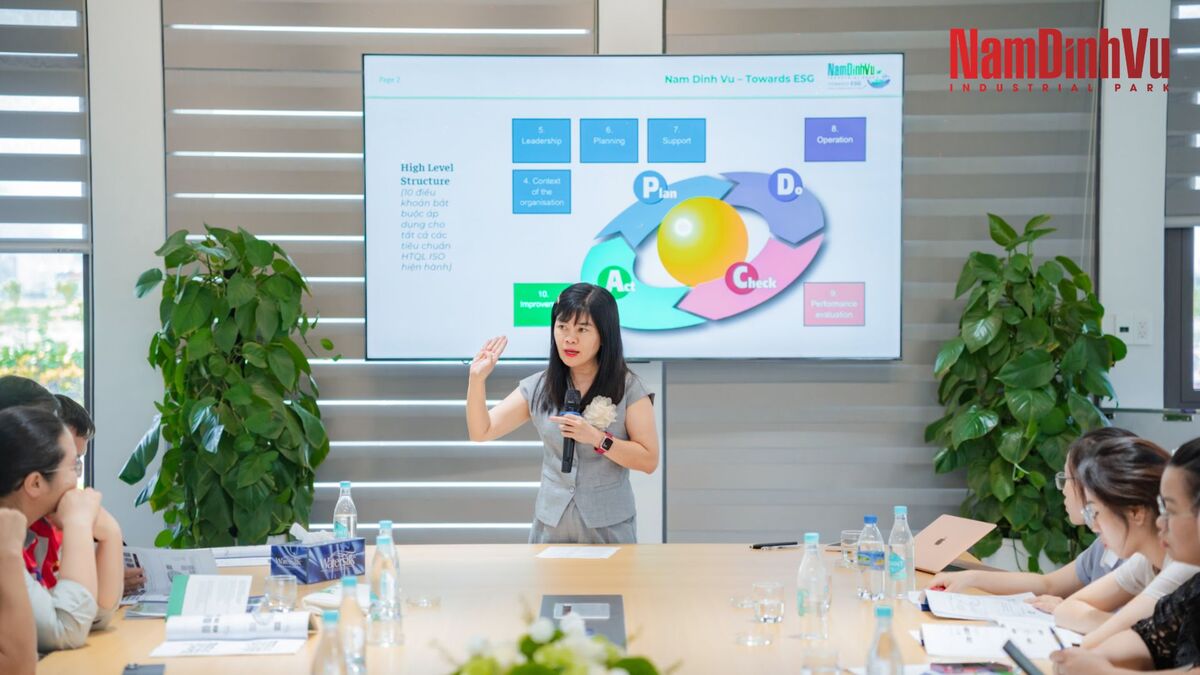 🌱 TỔNG KẾT CHUYÊN ĐỀ 1 (ISO 9001 – ISO 14001 – ISO 45001) TRONG CHUỖI ĐÀO TẠO ESG & CHUYỂN ĐỔI XANH 2026 19 DAO TAO ESG CHUYEN DOI XANH 6