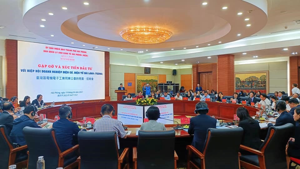 Hai Phong has welcomed many international delegations to visit and work