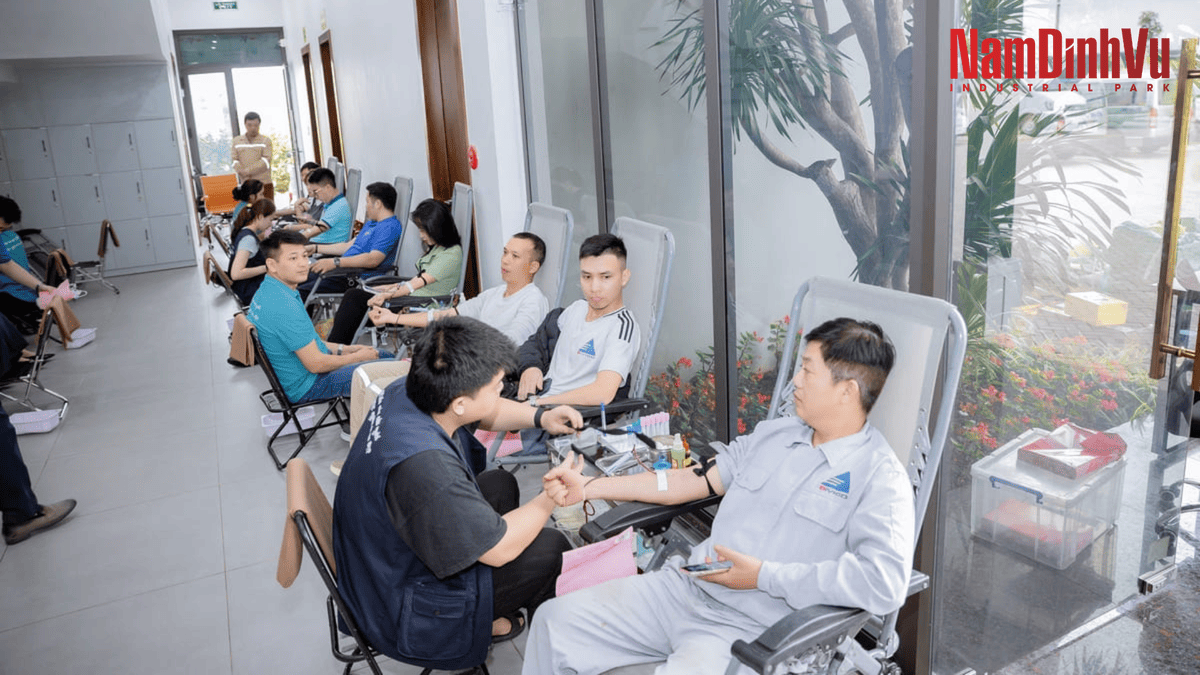 NGÀY HỘI HIẾN MÁU NHÂN ĐẠO 2026 TẠI KCN NAM ĐÌNH VŨ 4 Hien mau nhan dao 3